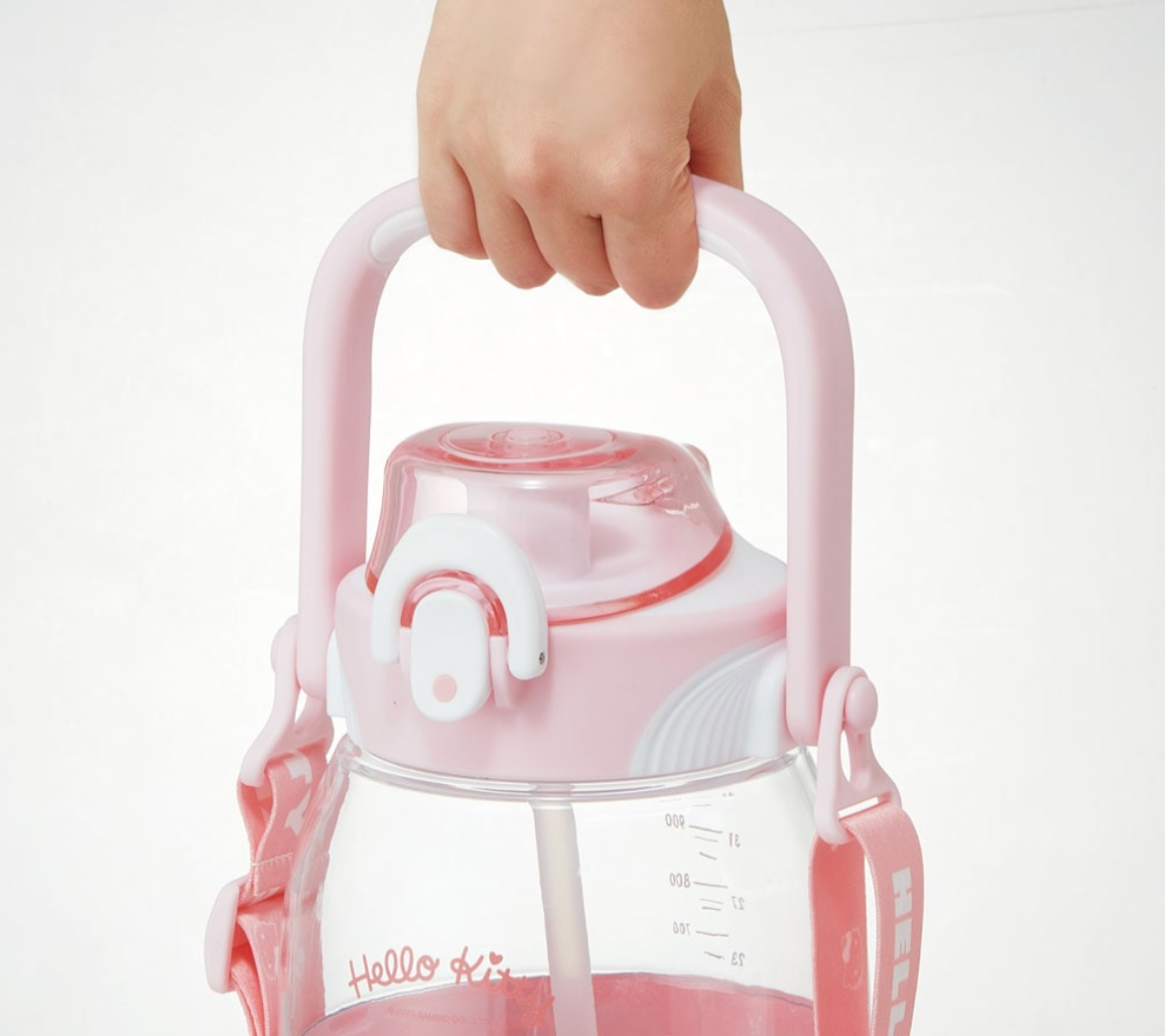 Skater Hello Kitty Portable Straw Water Bottle 1200ml – Shoulder & Hand Carry