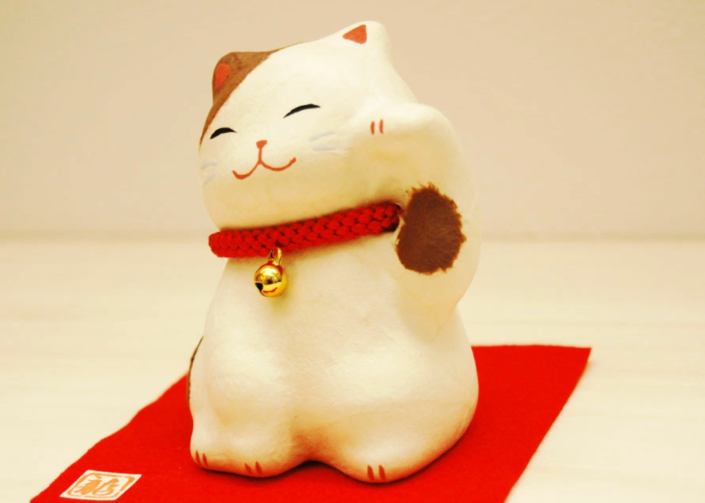 日本 薬師窯 和纸材质 招财猫摆件 三毛 H9cm×W9cm×D9cm 6-434A