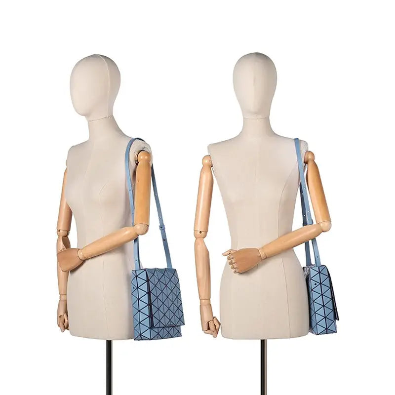 BAO BAO ISSEY MIYAKE Men's and Women's Single Shoulder Crossbody Flap Bag BB18 AG282 70 saxophone blue