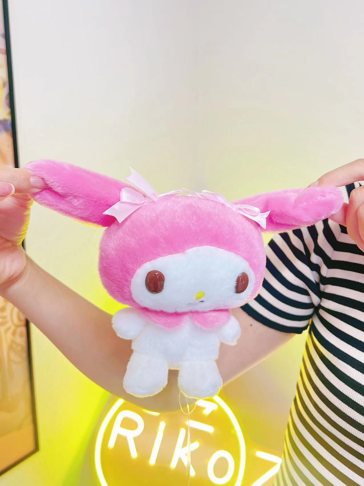 Japan Sanrio Series Pink Bow Decompression Doll approx. H14.5cmxW12cmx9cm