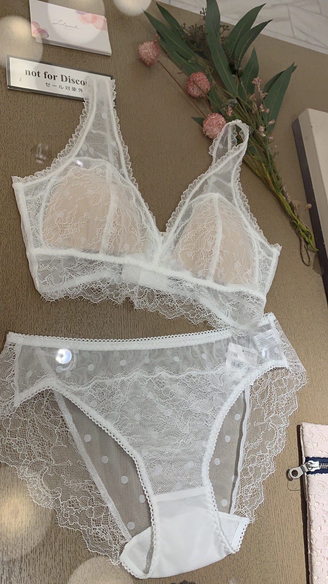 Japan wacoal lilipiache noblewoman collection, Lace non-marking lingerie, Isetan Department Store Limited Edition White