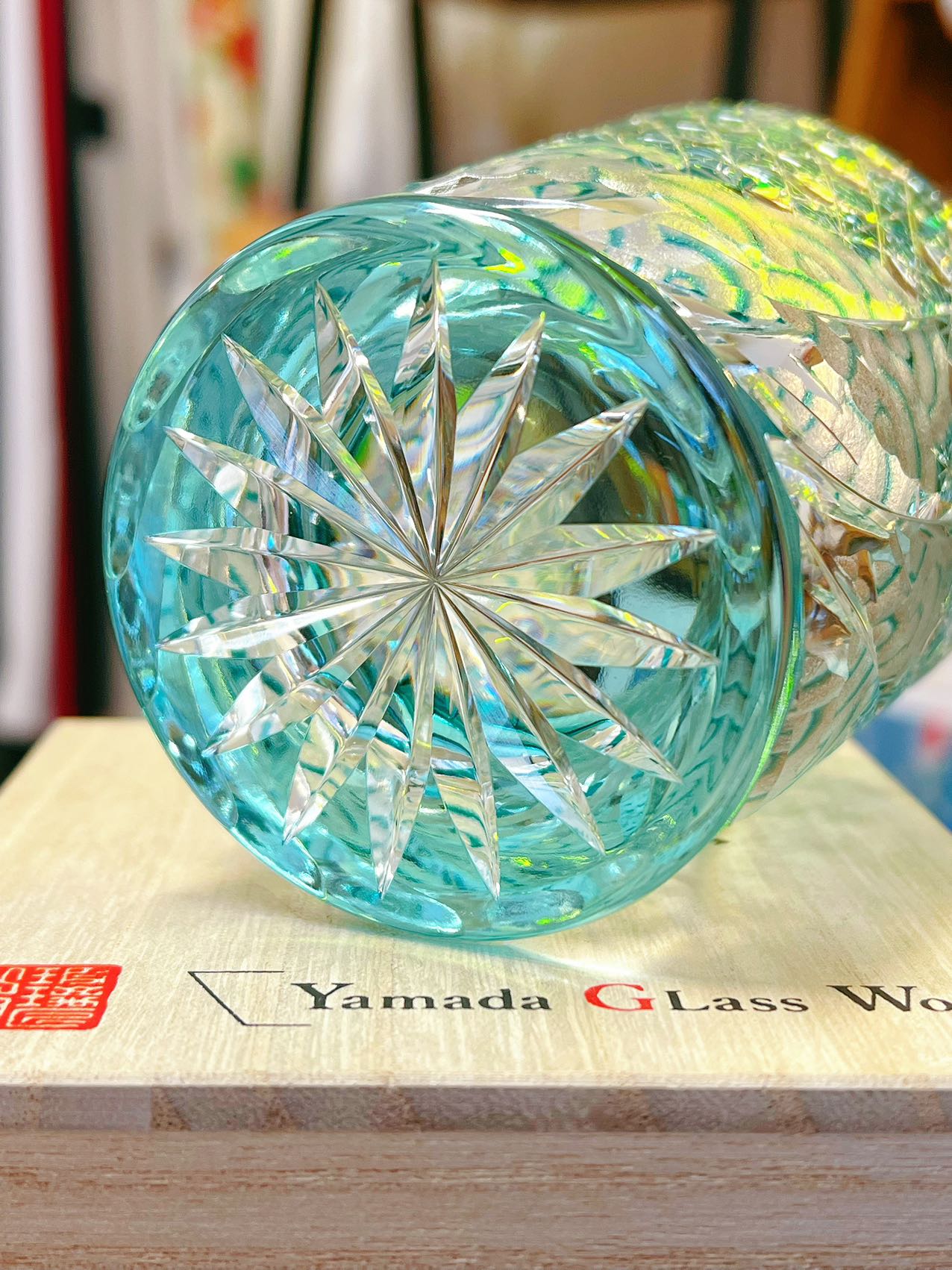 Yamada Edo Kiriko Whiskey Glass – “Ripple” 漣 Series (Amber Green)