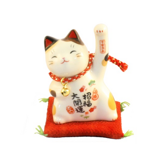 Japanese Yakushigama Maneki-neko (Lucky Cat) – Hand-painted "Victory" & "Financial Luck" Design