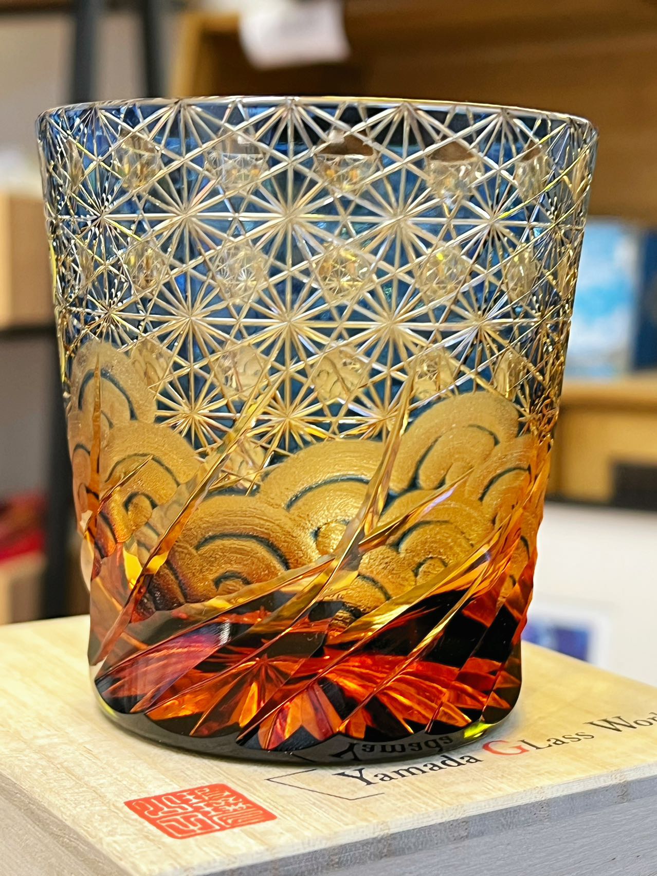 Yamada Edo Kiriko Whiskey Glass – “Ripple Series” 漣 (Amber Blue)