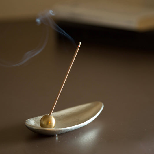 Japan,Nousaku「笹」Yellow Copper Leaf Type Incense Stands