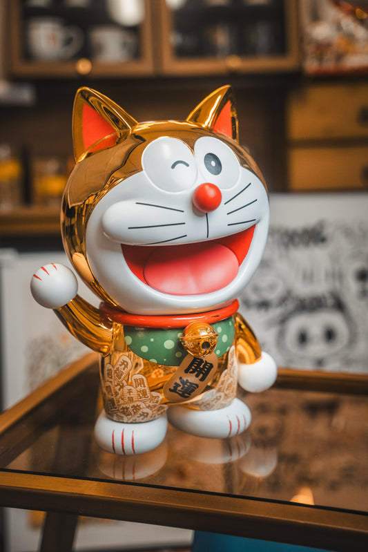 Japanese Doraemon Maneki-neko (Beckoning Cat)