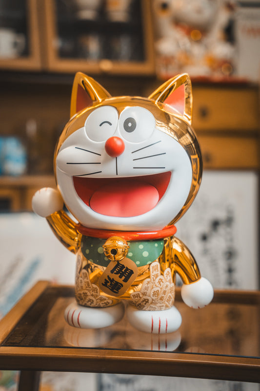 Japanese Doraemon Maneki-neko (Beckoning Cat)