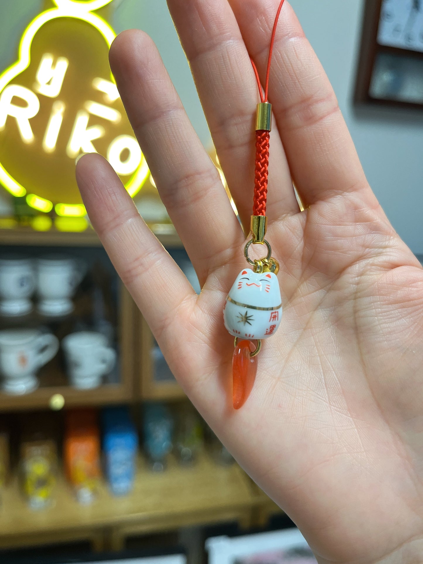 Tokyo Senso-ji Temple Lucky Magatama Cat Charm (For Success in Love)