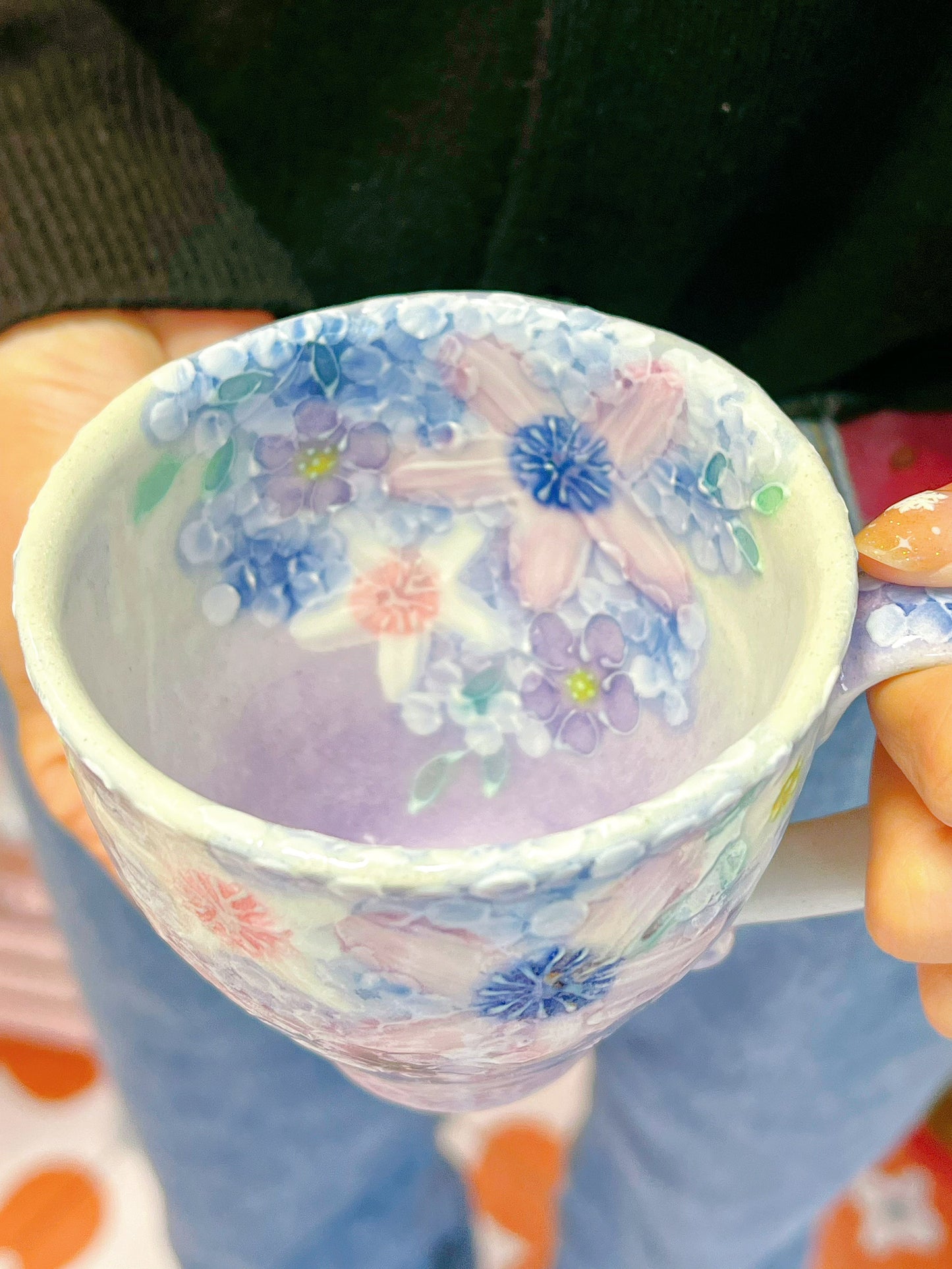 Japan Budo Kiln Seto Ware Hand-Painted Floral Mug – “Colorful Violet Blossoms” (No. 47044)