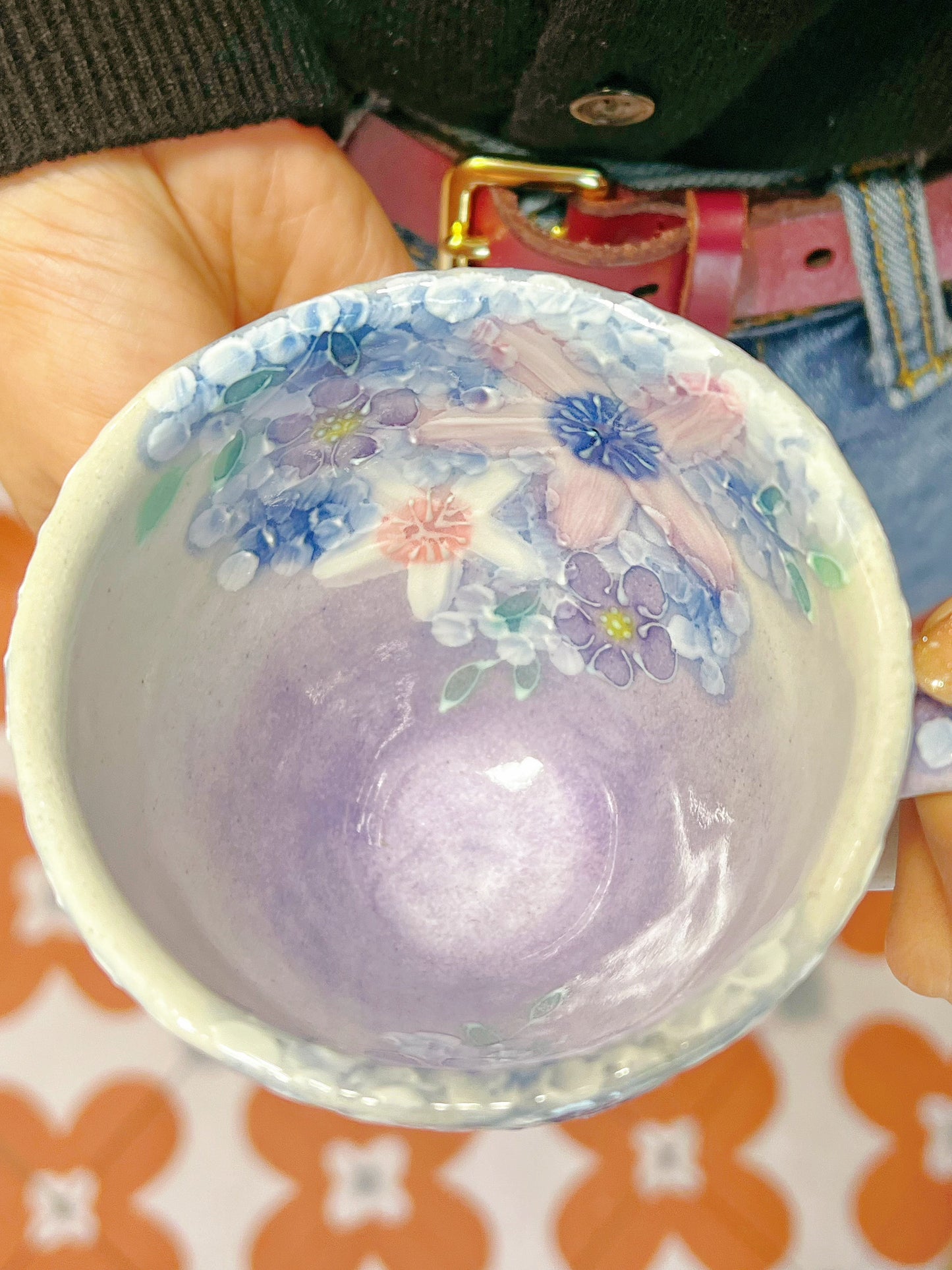 Japan Budo Kiln Seto Ware Hand-Painted Floral Mug – “Colorful Violet Blossoms” (No. 47044)