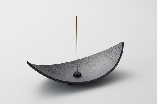 Japan Chushin Kobo Cast Iron Incense Tray – Made in Japan – Bamboo Leaf Boat  #79813