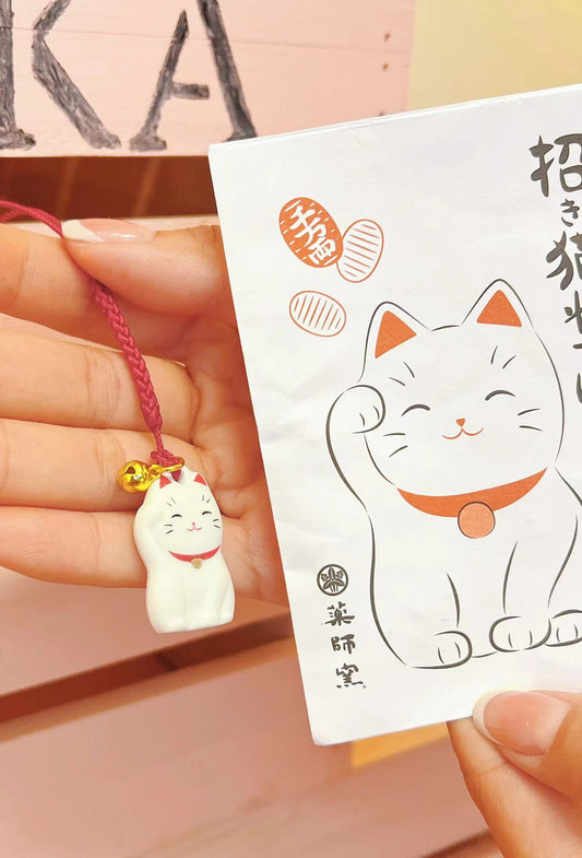 Senso-ji Yakushi-gama Maneki-neko Charm (for Mobile Phones or Bags)