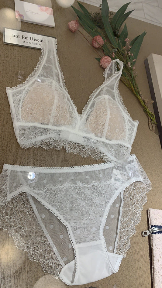 Japan wacoal lilipiache noblewoman collection, Lace non-marking lingerie, Isetan Department Store Limited Edition White