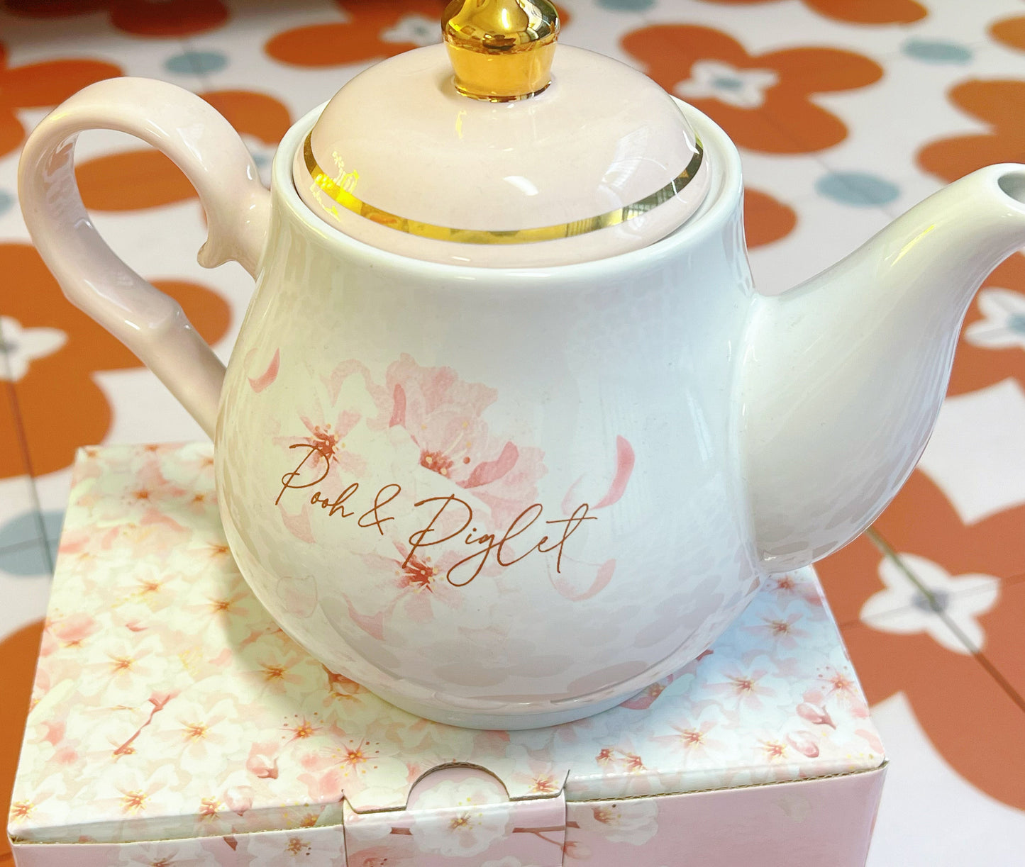 Tokyo Disney Pooh & Piglet Teapot SAKURA